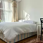 3 Bedroom Apartment Edgware Road