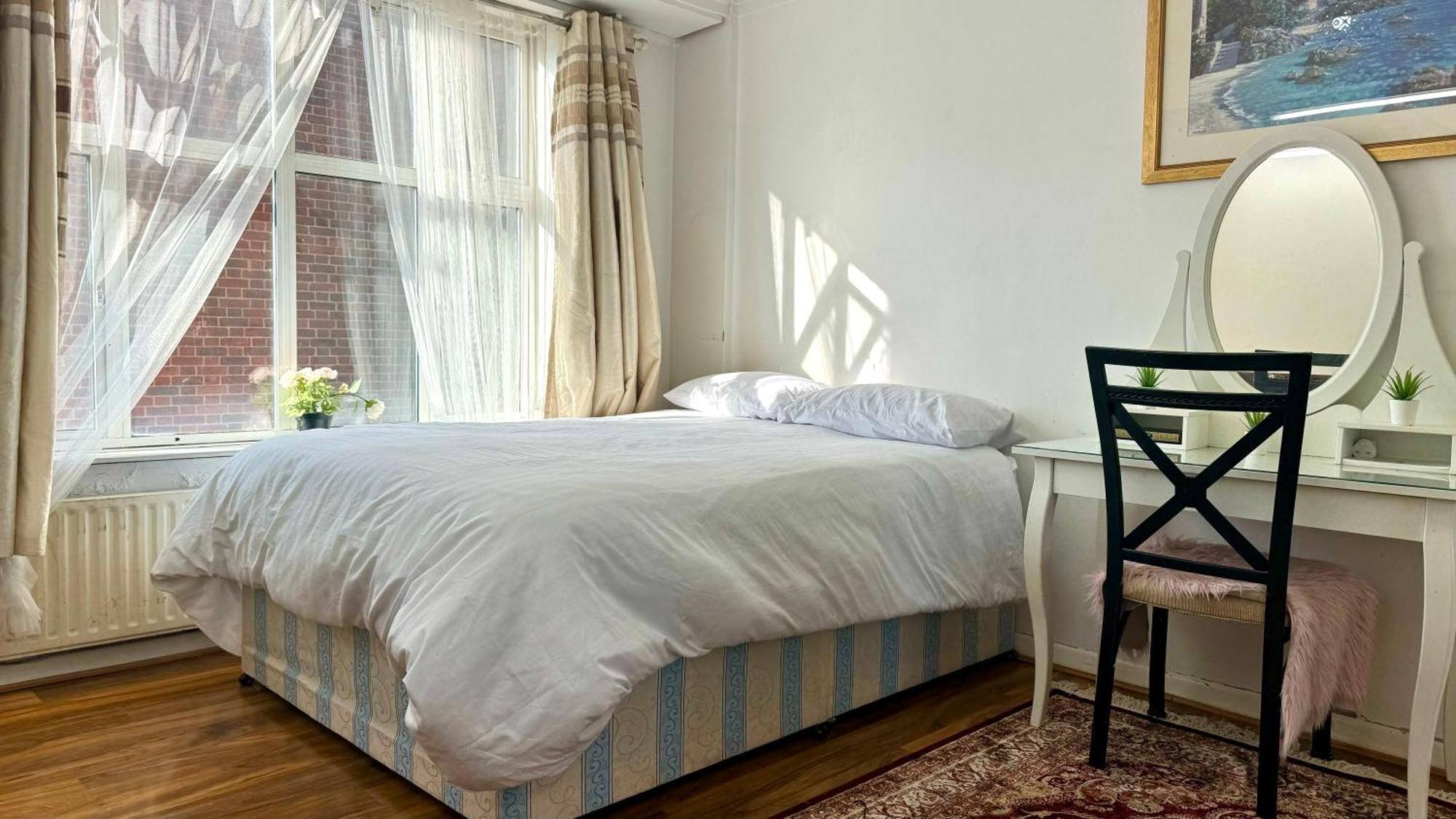 3 Bedroom Edgware Road
