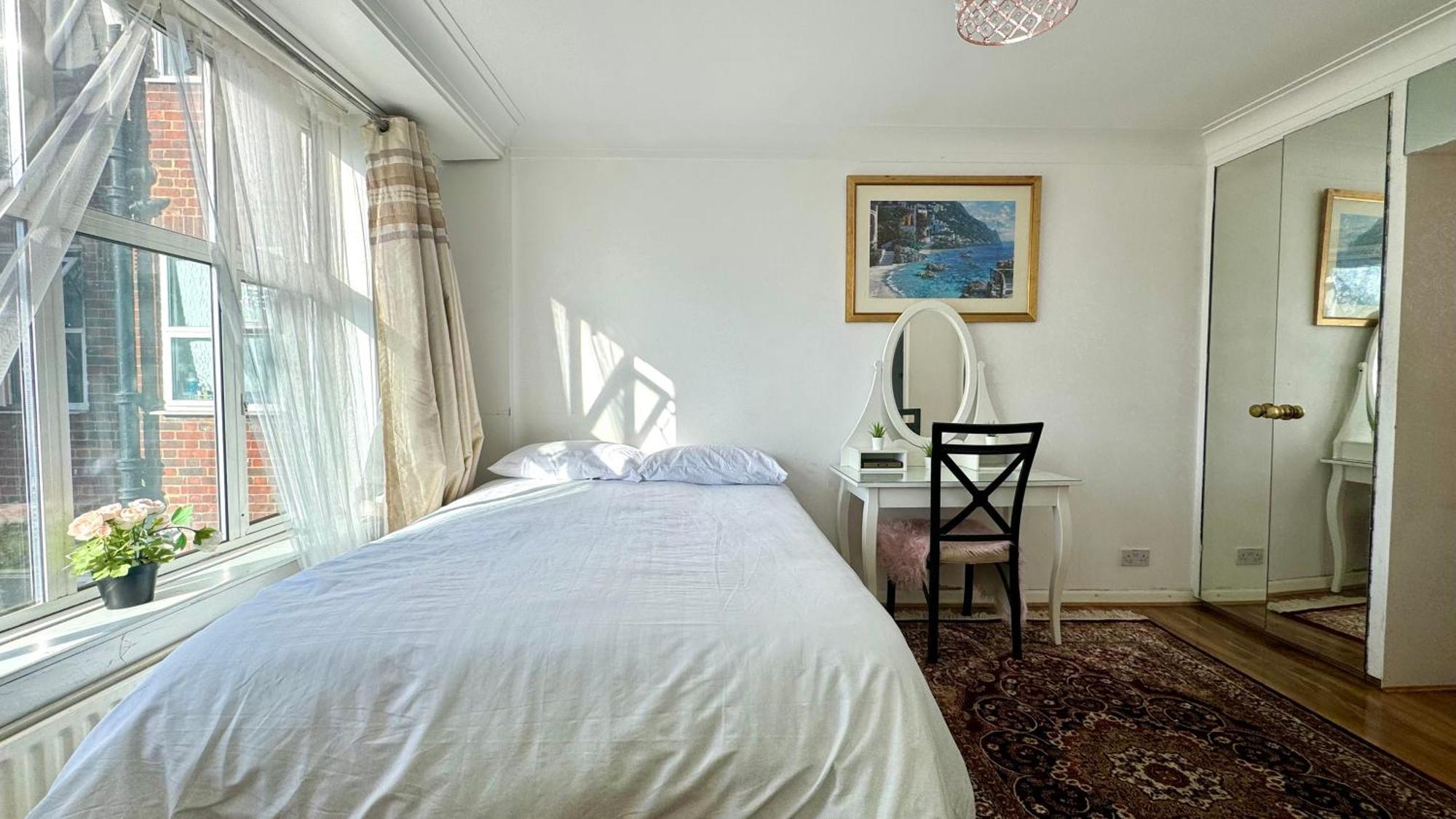 3 Bedroom Edgware Road Appartamento *
